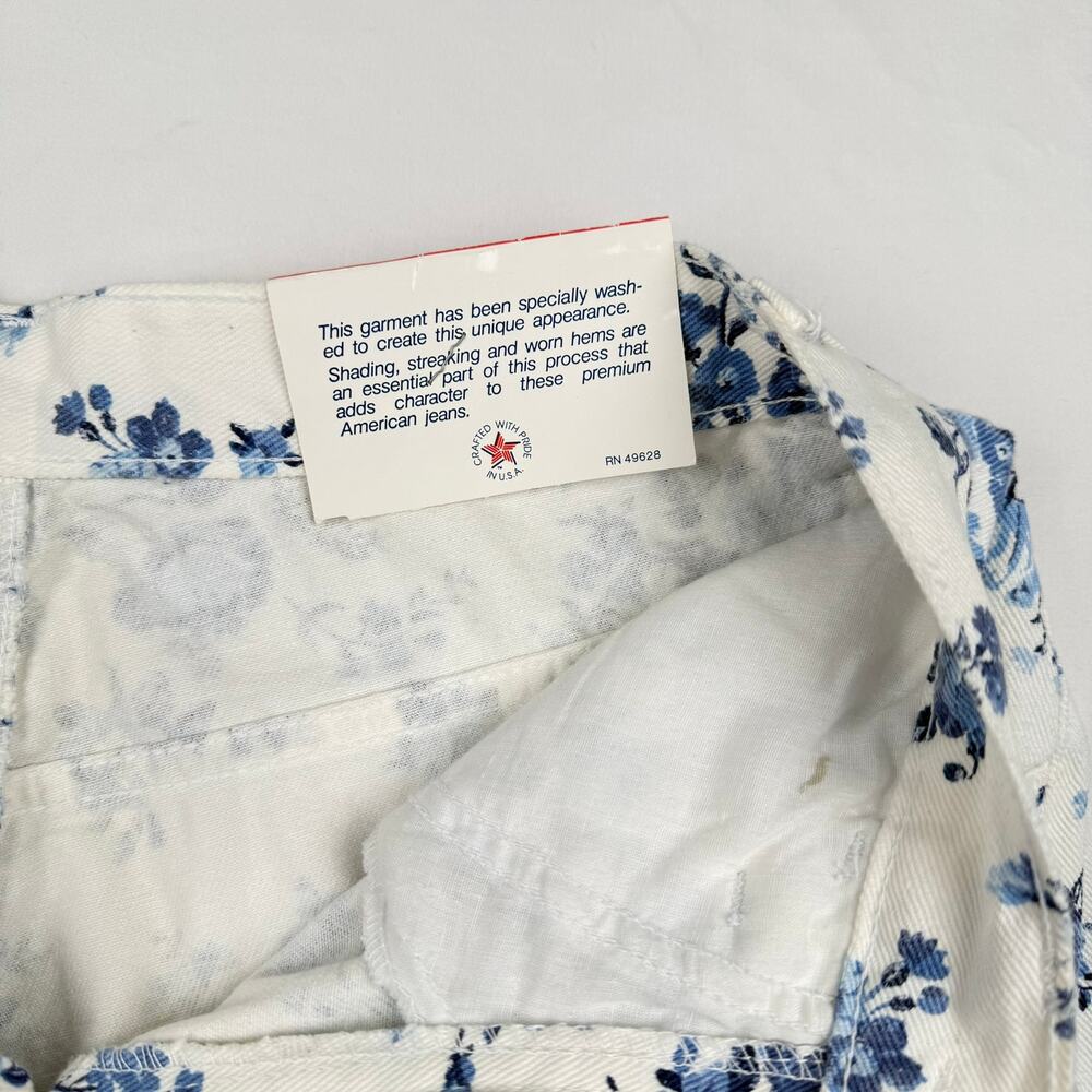 Vintage Zena II Floral Print White Denim Shorts Made in USA High Rise Size 8 NWT - Picture 7 of 14